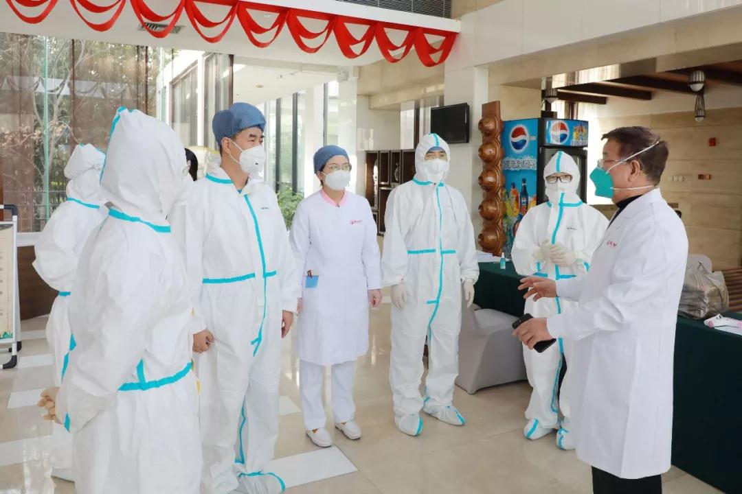 到留觀點(diǎn)去！8名醫(yī)護(hù)人員主動(dòng)請(qǐng)纓到防疫一線