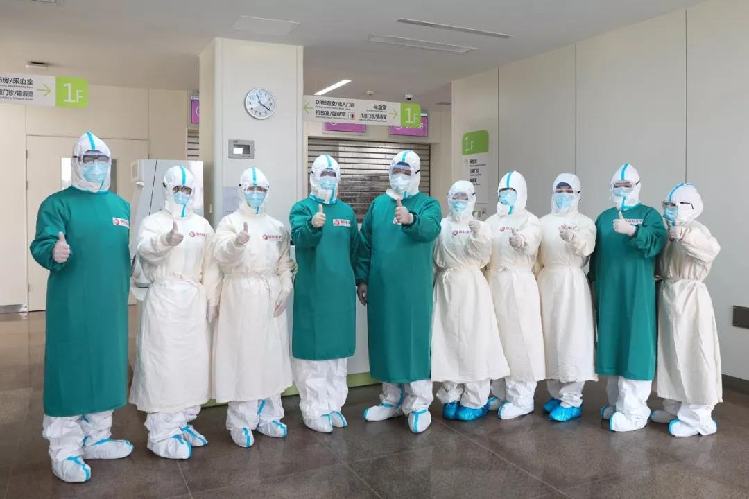 今日頭條——大年三十，一位護(hù)士對(duì)媽媽說(shuō)她要去武漢