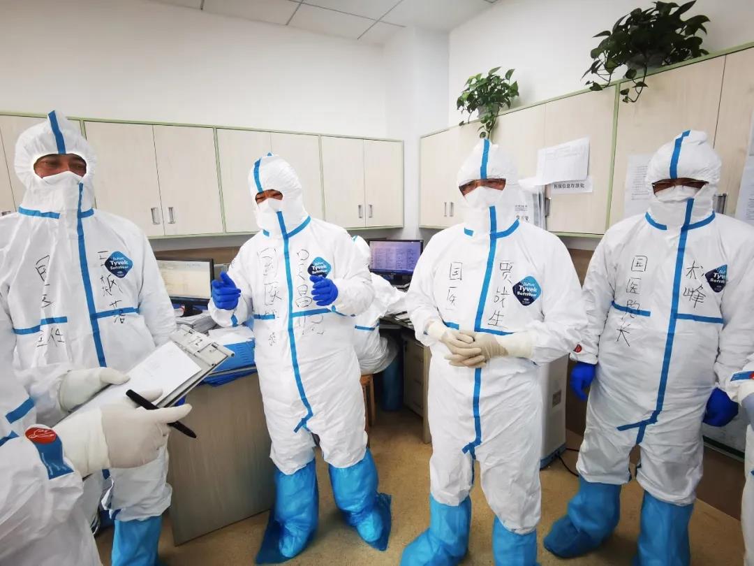 【戰(zhàn)“疫”人物】白衣當(dāng)鎧甲，抗“疫”是打仗——記西安國(guó)際醫(yī)學(xué)中心醫(yī)院赴湖北醫(yī)療隊(duì)專(zhuān)家王飆落