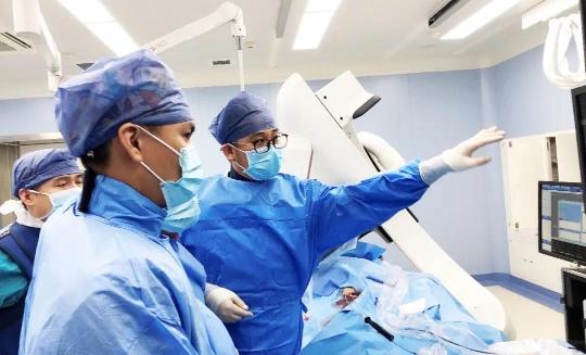 三秦都市報—慌！慌！慌！七旬大叔選擇這里心不“慌”了