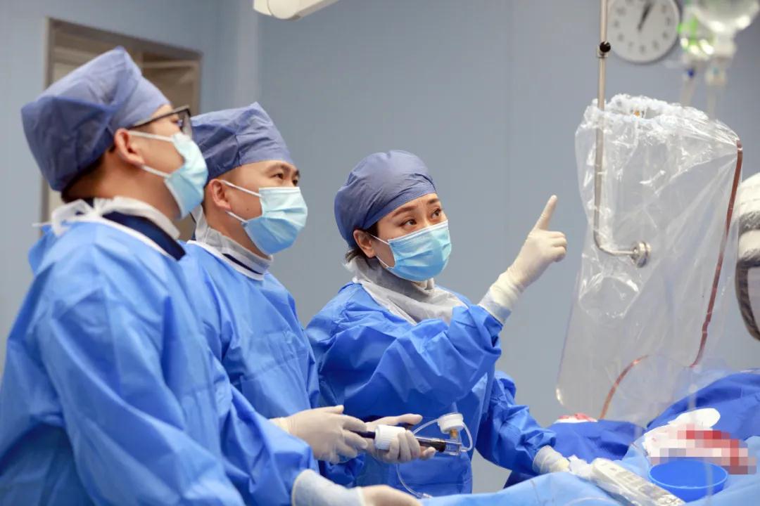 60分鐘打通“心路”！小伙子沖進診室，激動地說：我可找到你了！