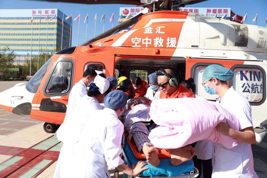陜西網(wǎng)—生命續(xù)航，分秒必爭(zhēng)！  西安國(guó)際醫(yī)學(xué)中心醫(yī)院緊急救助一名跨省“飛”來(lái)的重癥患者