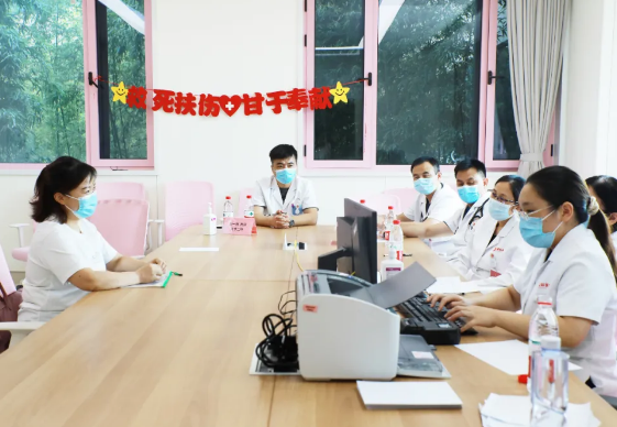 不掛號(hào)，解決多個(gè)問題，多學(xué)科MDT聯(lián)合門診讓更年期女性少跑腿，更安心！