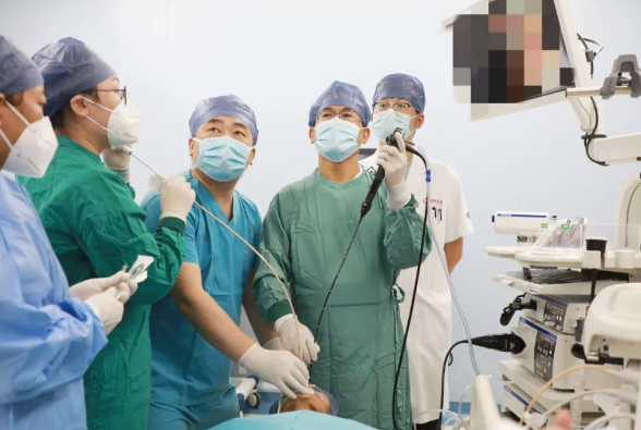 “氣”懸一線！多學(xué)科聯(lián)手為僅有30公斤的她撐起呼吸通道