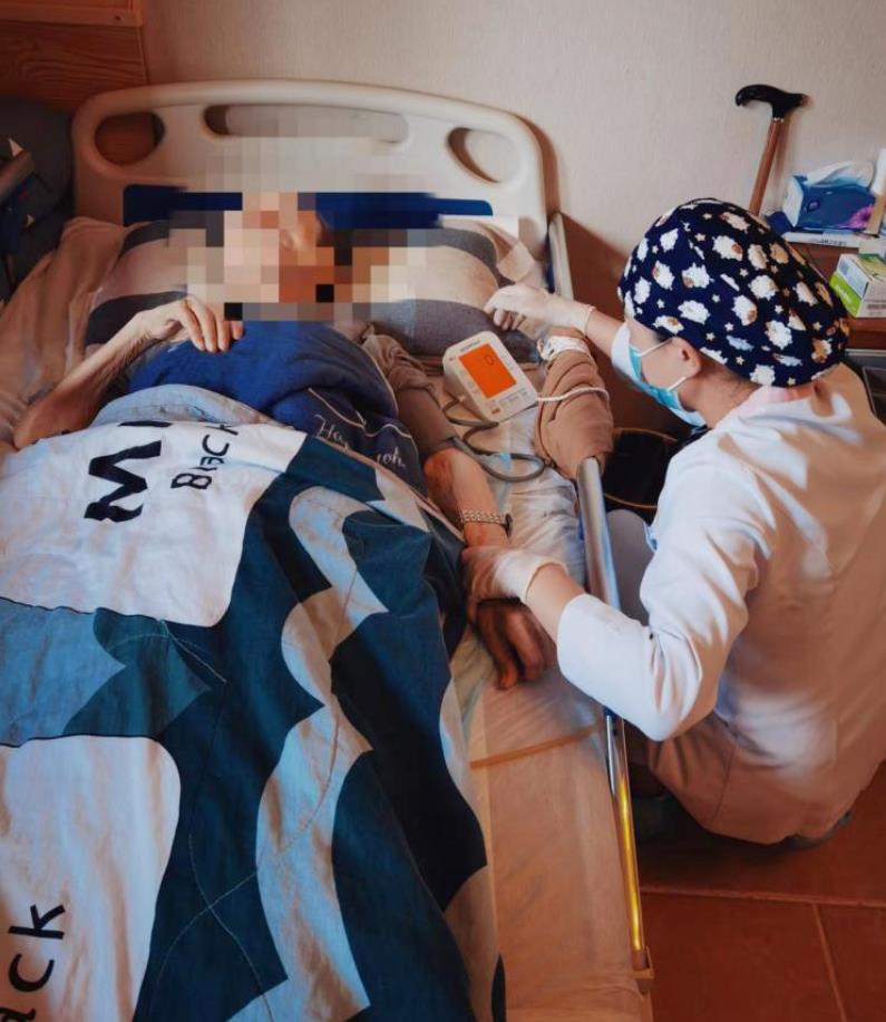 手機下單，護理到家！“西安國際醫(yī)學(xué)中心互聯(lián)網(wǎng)醫(yī)院上門護理服務(wù)”歡迎來約