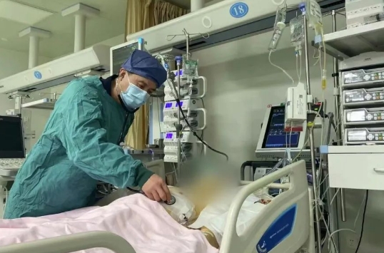 西北地區(qū)首例！西安國際醫(yī)學(xué)中心醫(yī)院為一名16歲小伙完成“人工心臟”微創(chuàng)植入術(shù)