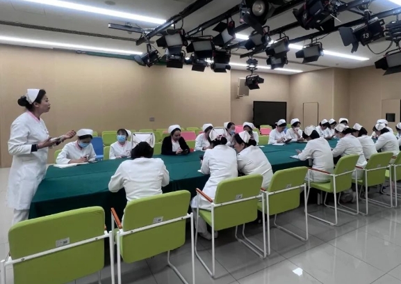 “互聯(lián)網(wǎng)+護(hù)理服務(wù)”全面升級，專業(yè)護(hù)理咨詢觸手可及